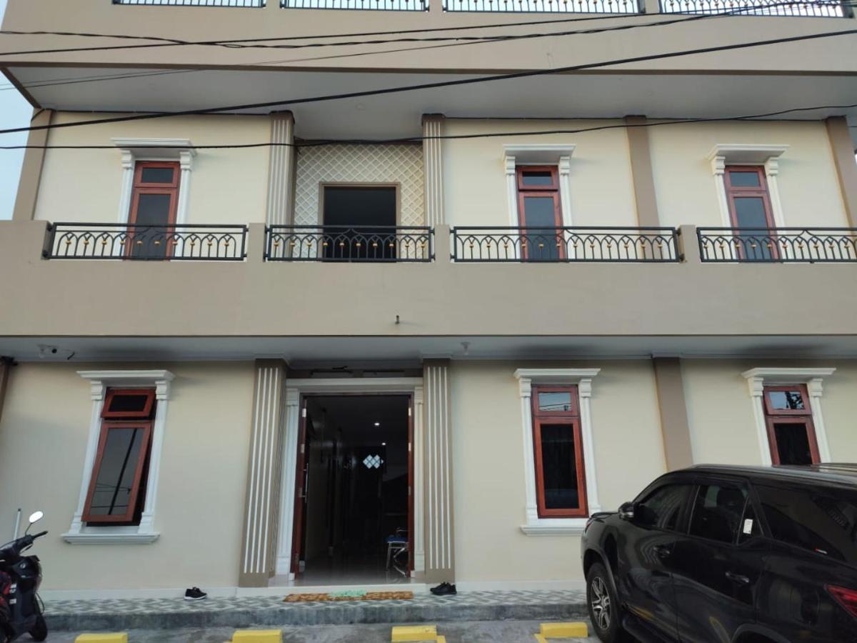 M1 Residence Manado Exterior foto